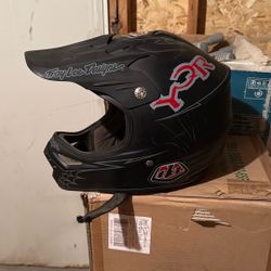 Troy Lee Helmet