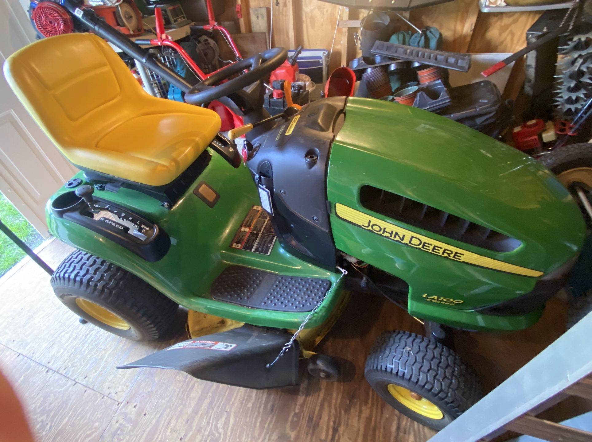 Riding Lawnmower - Excellent Condition