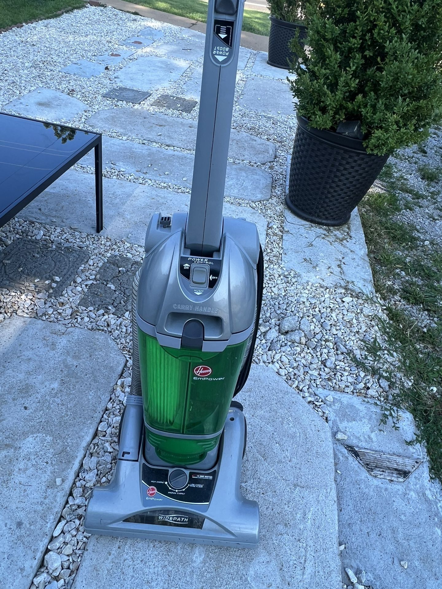 Hoover Empower Vacuum