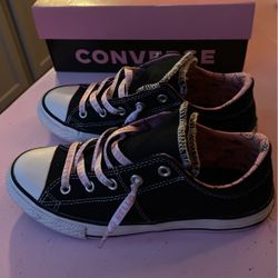 Hello Kitty Converse