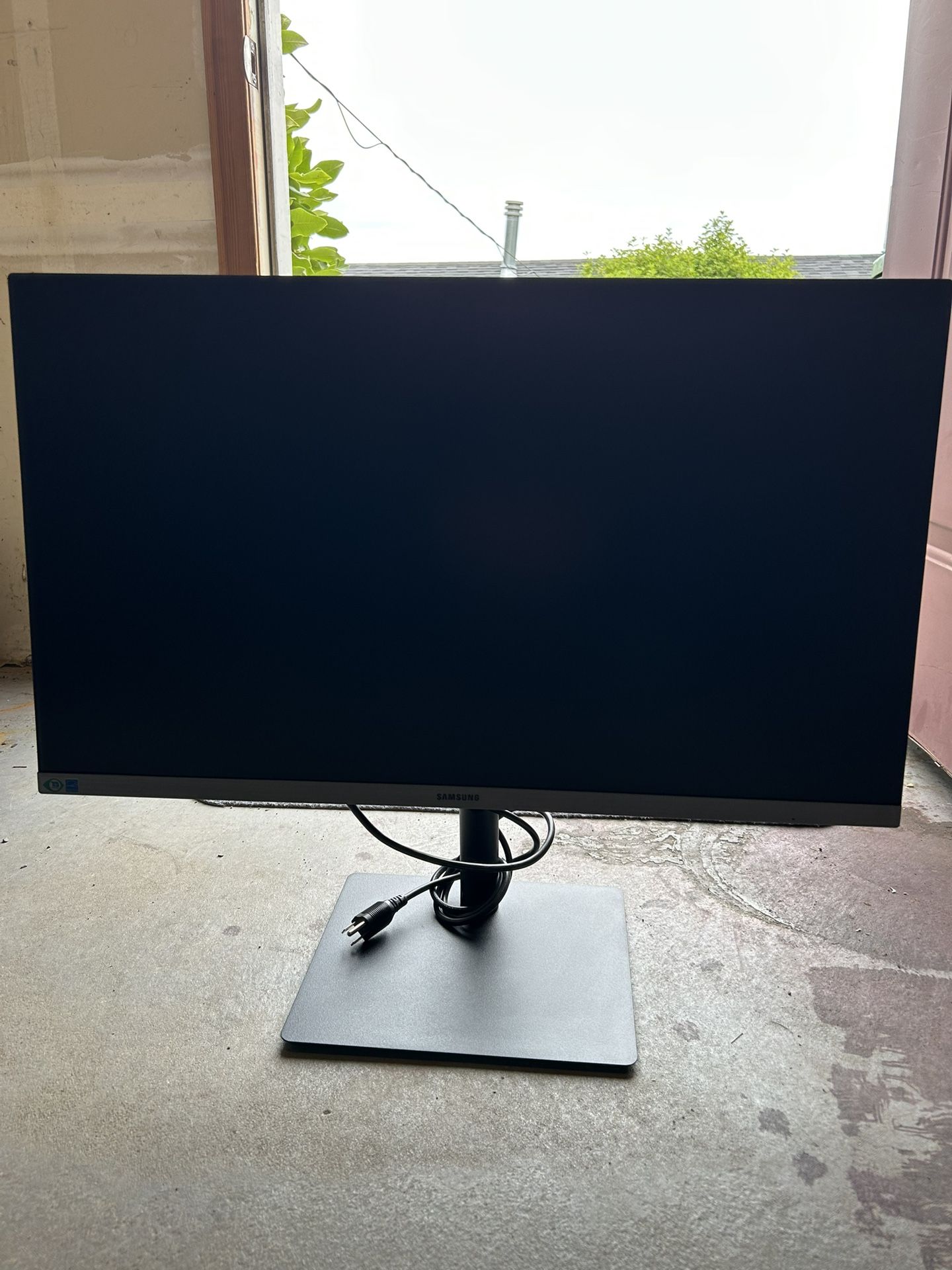 Samsung Color Display Monitor – Barely Used – 27”