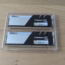 16 GB DDR4 @ 3600 mhz CL 16 G.Skill Trident Z Neo RGB RAM