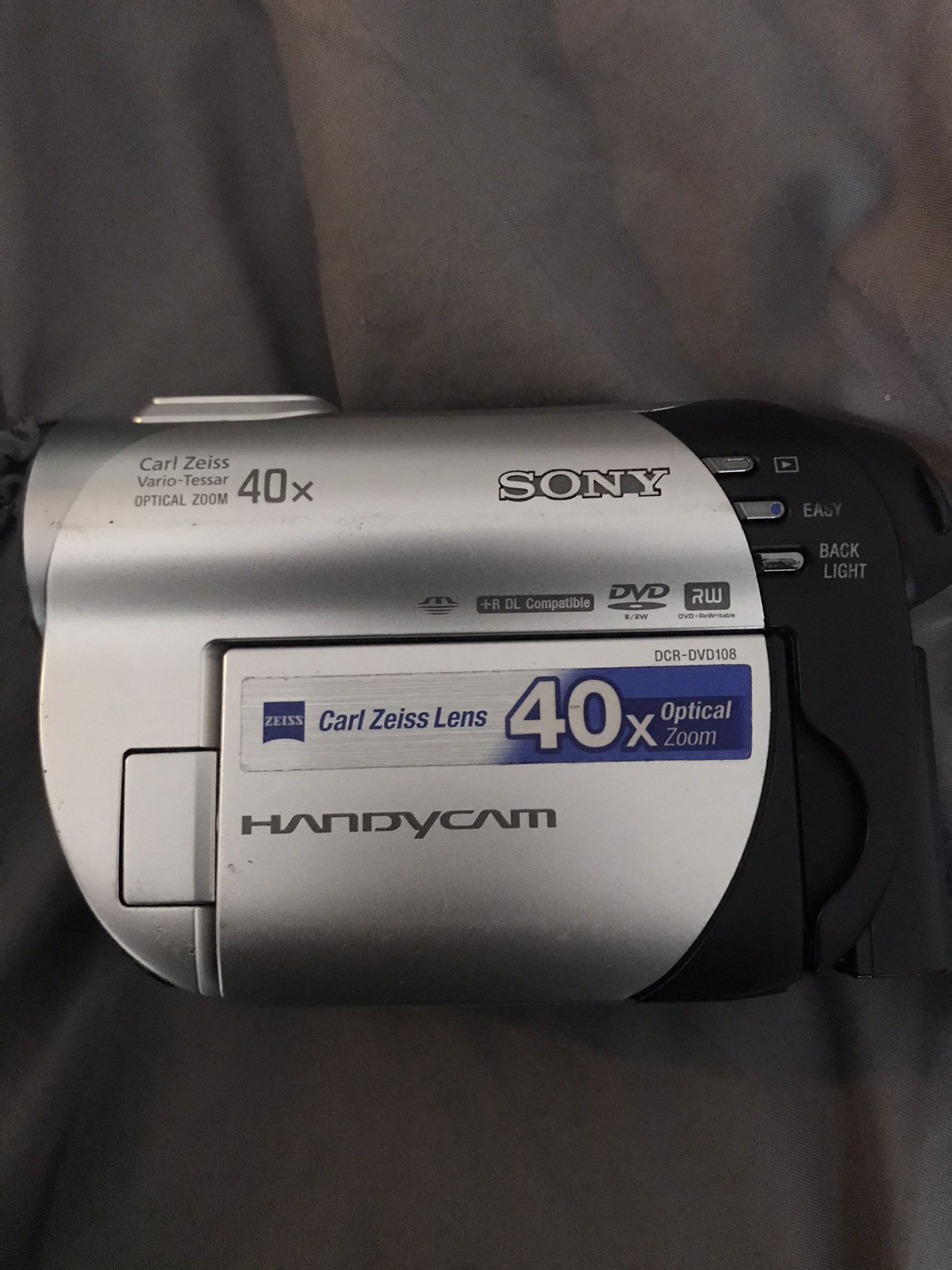 Sony Handycam w/Carl Zeiss