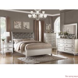 Beautiful Contemporary King size Complete Bedroom Set. Mattress Sold Separately 