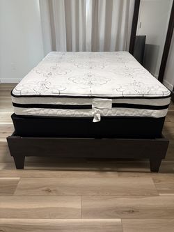 Comfortable Full Size Bed (Mattress, Box Spring,Frame)