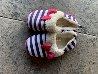 Striped girl slippers