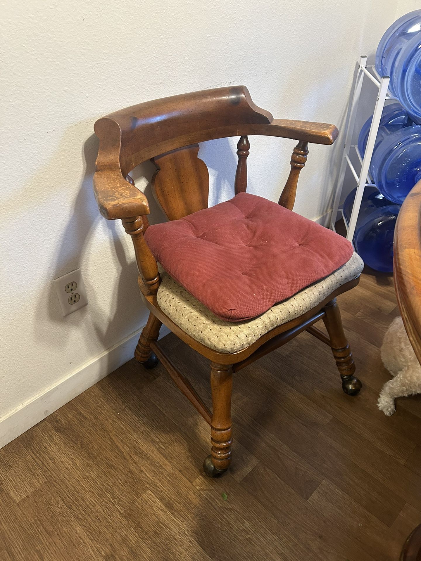 Brown Kitchen Table And 4 Chairs