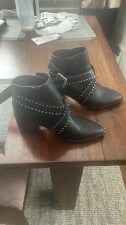 SENSO brand new black booties with studs and buckle strap