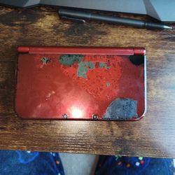 New 3DS XL (USED) CHARGER INCLUDED