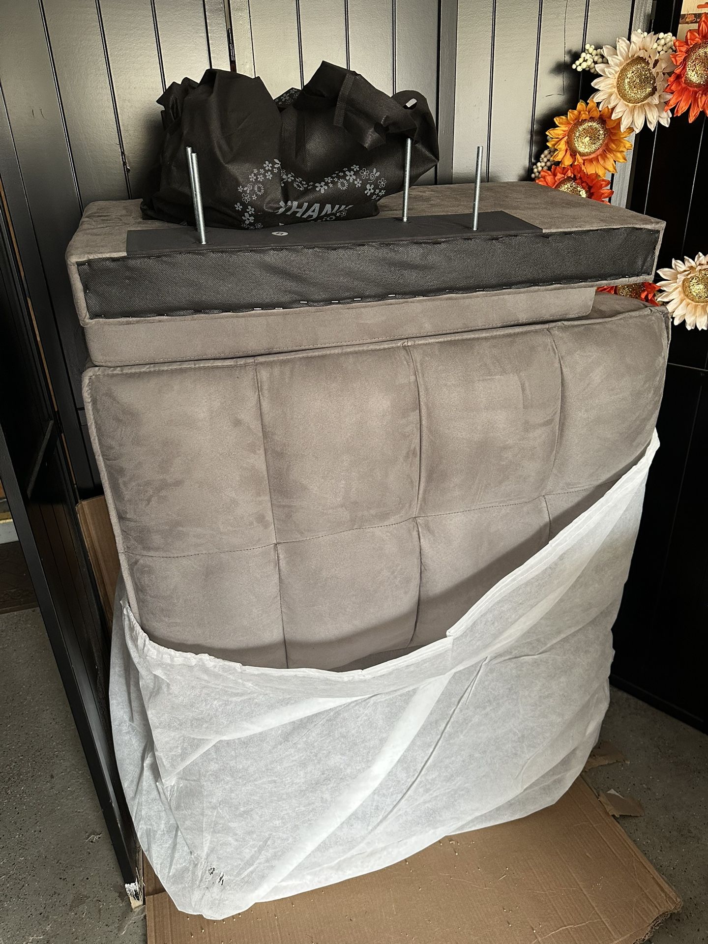 Sofa Futon & 2 Night Stands & 2 table Lamps