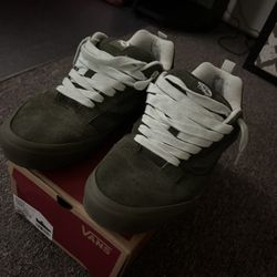Knu-Skool ‘Utility - Mono Olive Vans