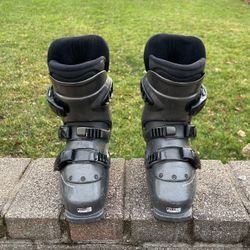 Solomon Size 23.5 (5) Ski Boot