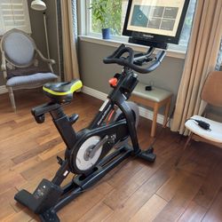 NordicTrack S22i Commercial Studio Cycle