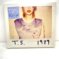 SEALED Taylor Swift 1989 CD