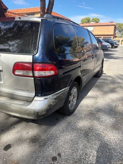 2005 Toyota Sienna