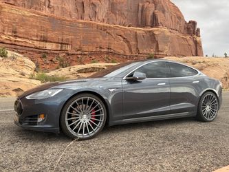 2015 Tesla Model S