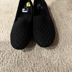 Women’s Elegant Black Seychelles Loafers size 9