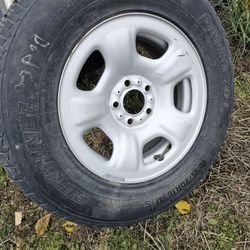 235/70R16 New Tire On Rim Was Spare For Jeep Liberty