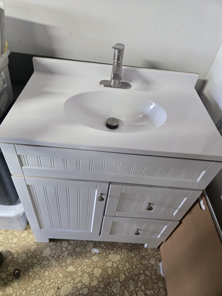 Used Bathroom Vanity With Faucet