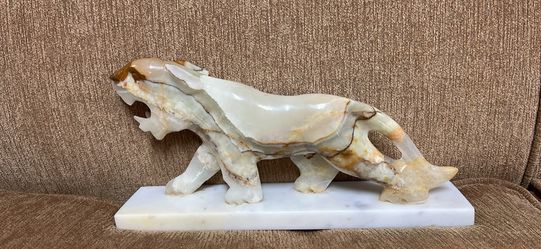 Onyx Tiger Figurine Stone Carving
