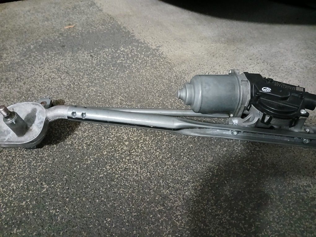 2015-2023 DODGE CHALLENGER WINDSHIELD WIPER LINKAGE & MOTOR OEM 0(contact info removed)AD OEM
