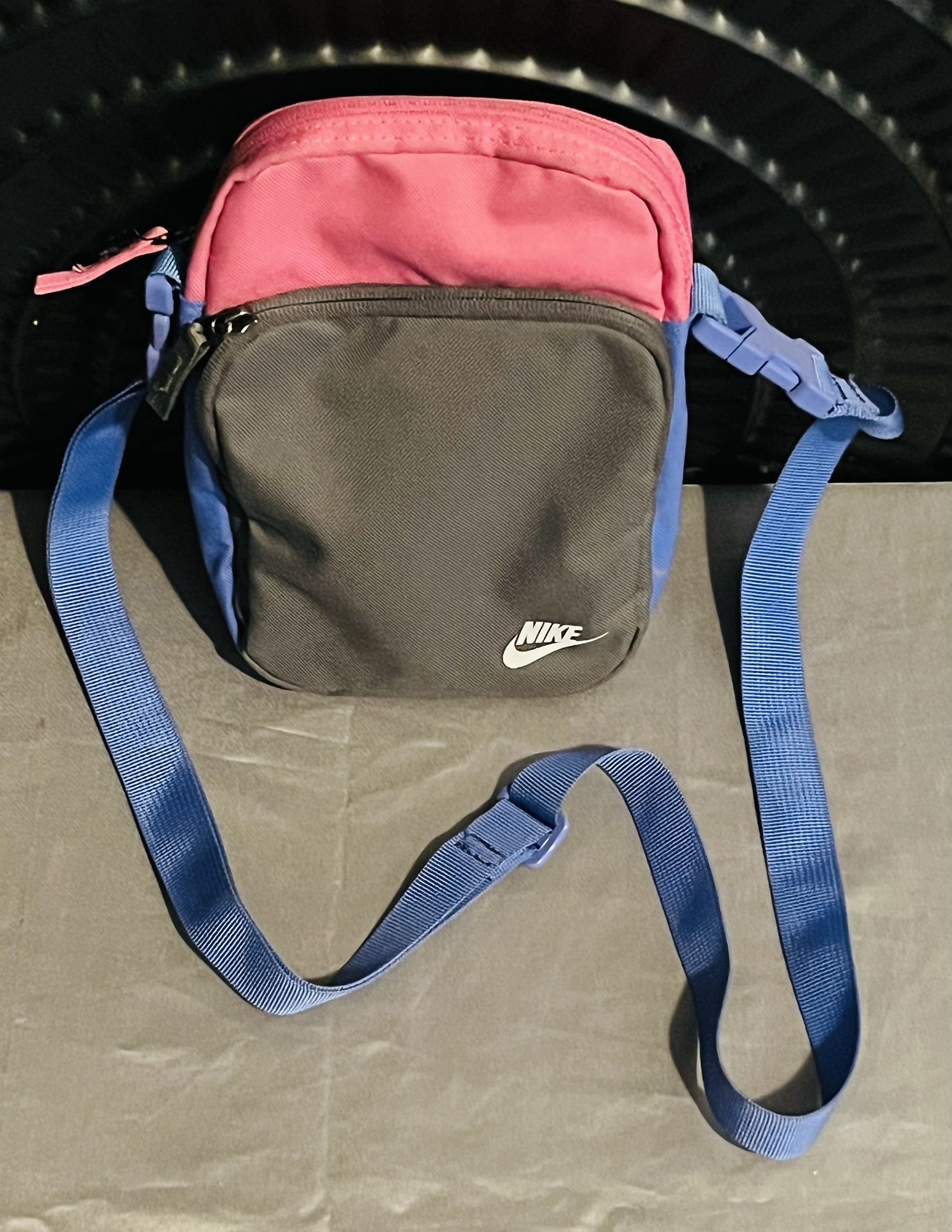 Small Nike Crossbody In Very Good Condition