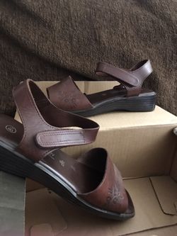 Leather Sandals, New 8 1/2 Size Never Worn