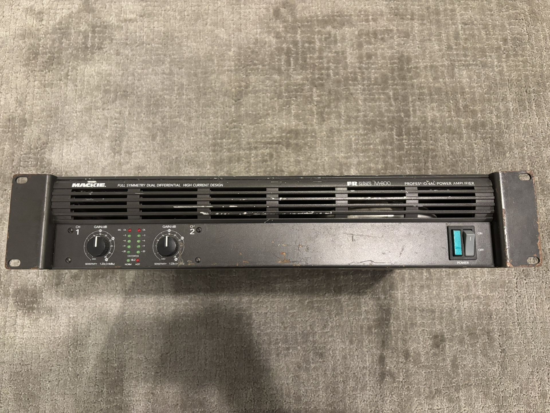 Mackie 800W Power Amplifier - M800