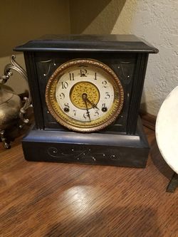 Vintage Mantle Clock
