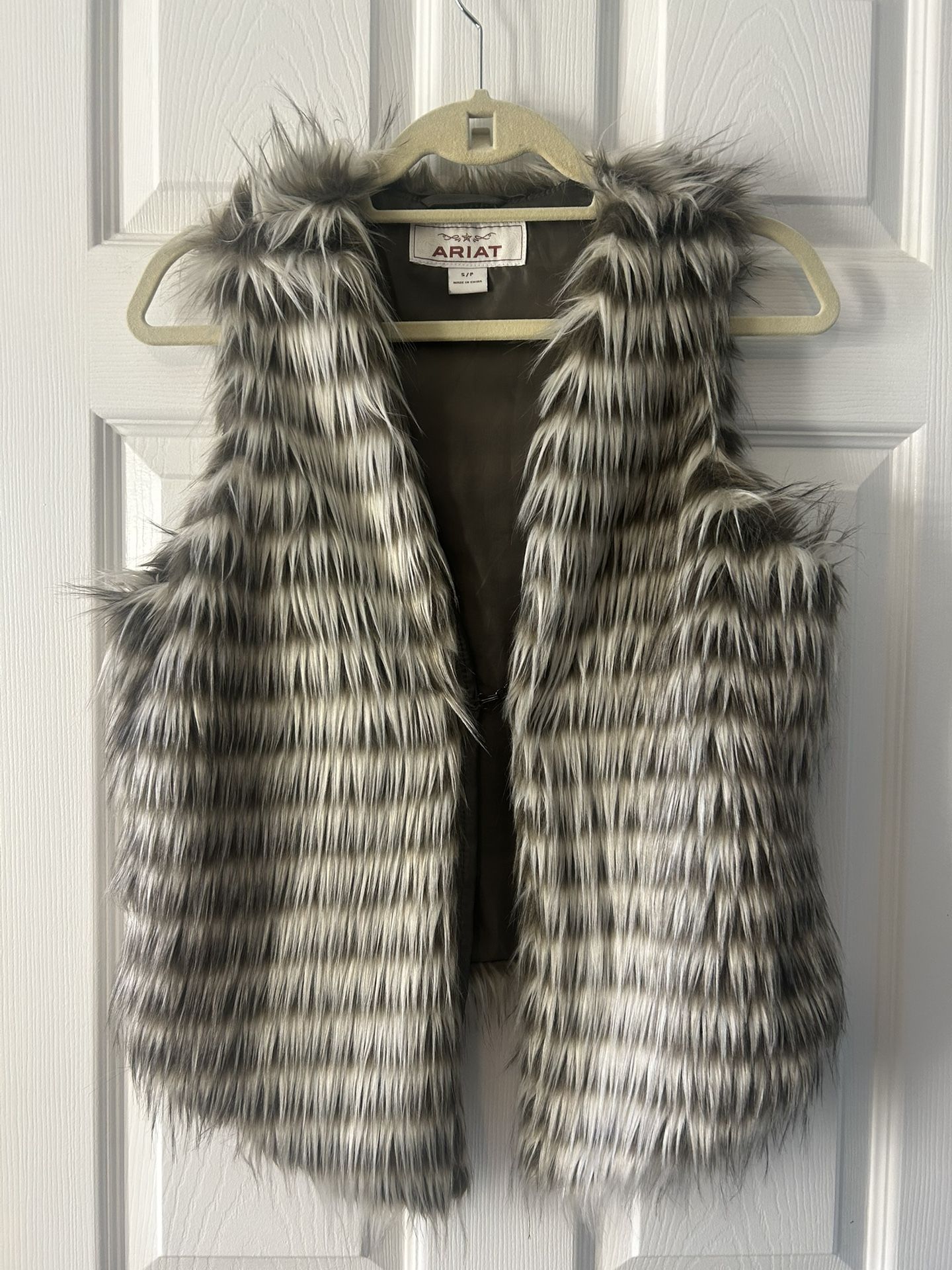 Ariat Faux Fur Vest Size Small
