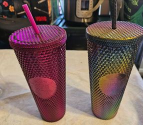 2 starbucks venti cups