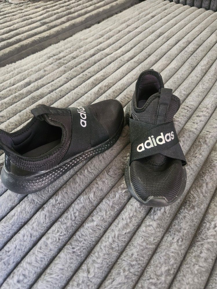 Adidas Women's Size 7 Sneakers