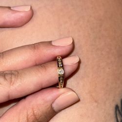 14k Gold Diamond Ring 
