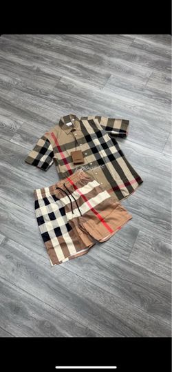 BURBERRY SHIRTS, SHORTS & HOODIES