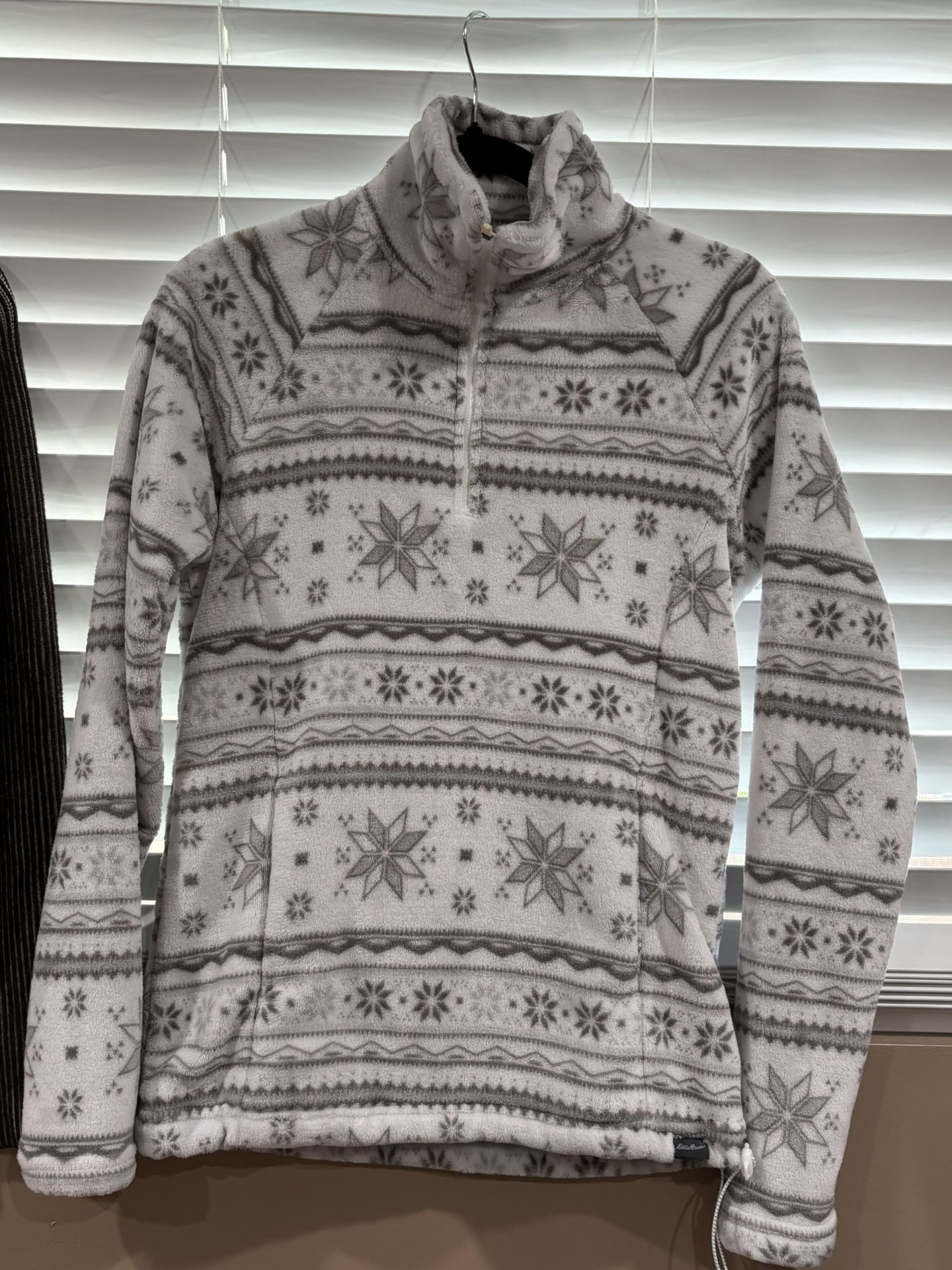 EDDIE BAUER womens size Small Nordic 1/4 zip fleece in white frost Snowfall Print