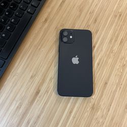 iPhone 12 ( Unlocked ) 64gb Black Color