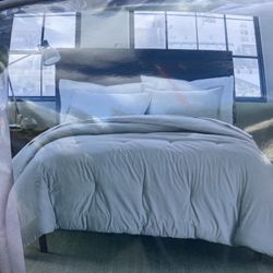 NEW 3 Piece King Bedspread Set