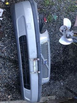 $100 Front and rear bumper for 2001 VOLVO V70
