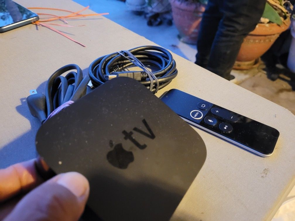 APPLE TV BOX
