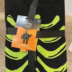 Womens Pajama Set XL 16-18  Way To Celebrate Glow In Dark Halloween Skeleton NWT