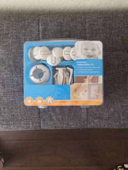 Safety 1st Essentials Childproofing Kit