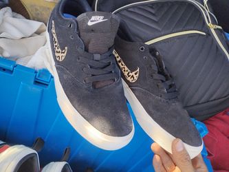 Nikes 15