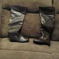 Brown knee high boots size 7