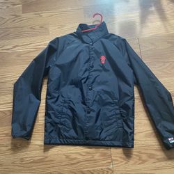 Nice rain jacket  Size M Kids 😊The brand is Marvel Vans