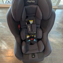 Nuna Rava convertible car seat