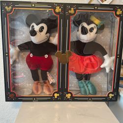 Collectible LIMITED release Mickey & Minnie Mouse Voluble Plush Dolls 