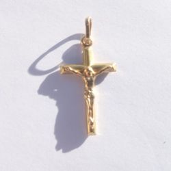 14 Karat Gold Cross