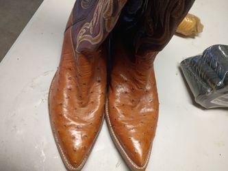 New authentic ostrich leather boots size 11d