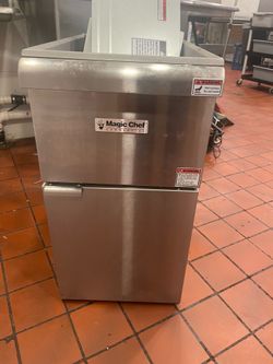 Magic Chef Commercial 40 lb Gas Fryer