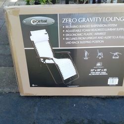 Zero Gravity Recliner/lounging Chair